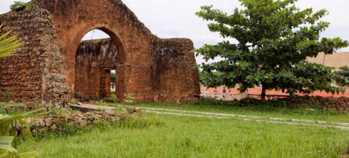 Angola entrega na UNESCO Relatório sobre o Centro Histórico de Mbanza Kongo