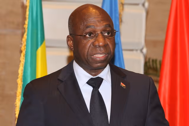 Ministro Teté António considera que Angola é um país aberto ao mundo