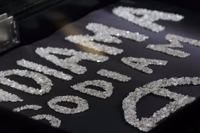 SODIAM recebe proposta para implementação de licitações na Bolsa de Diamantes no país