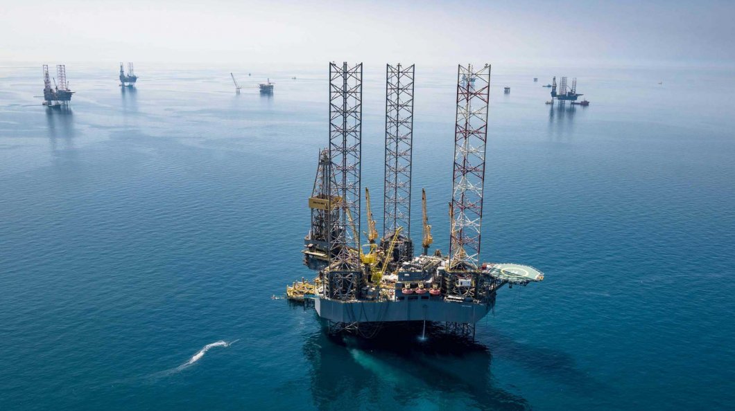 OPEP recomenda aumento da produção até 7,7 mil barris/dia