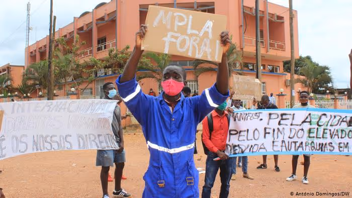 Activistas preparam mega manifestação contra a permanência do MPLA no poder