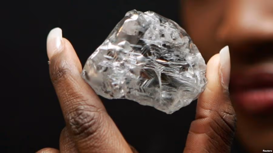 SODIAM prepara 3º leilão de diamantes brutos 