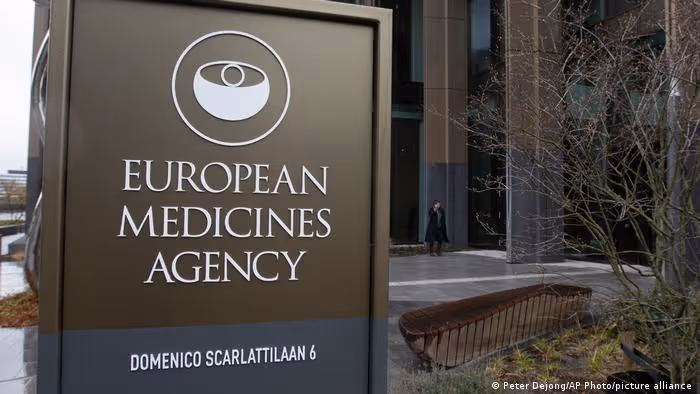 EMA recomenda comercialização do primeiro medicamento oral para tratamento da Covid-19