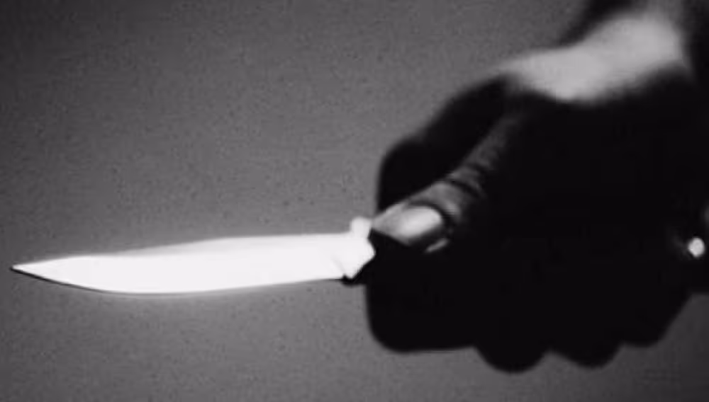 Jovem é morto à facada pela namorada