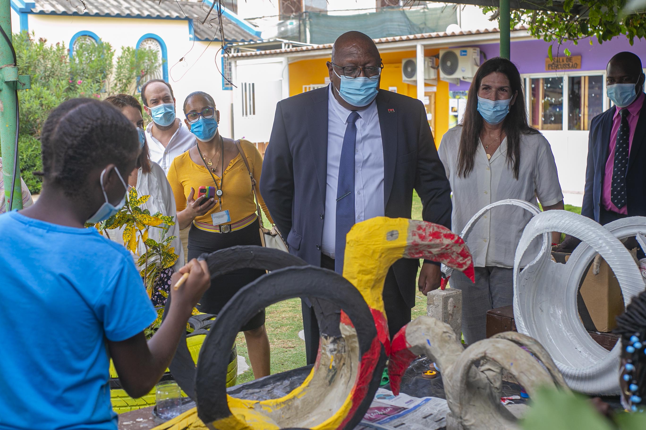 Filipe Zau visita projectos artísticos e culturais da Fundação Arte e Cultura