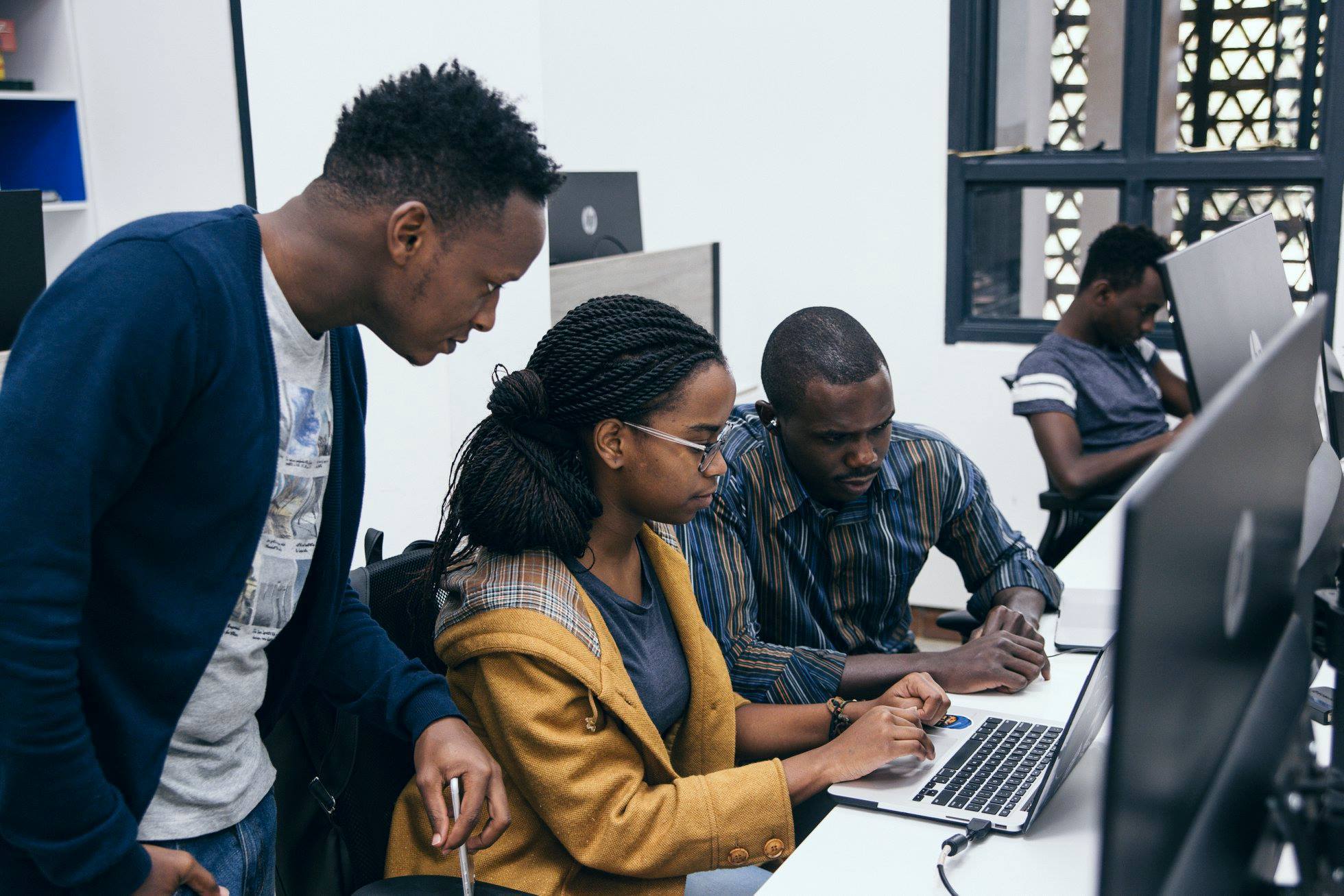 “Hackathon de Ideias” pretende empoderar juventude angolana para o empreendedorismo