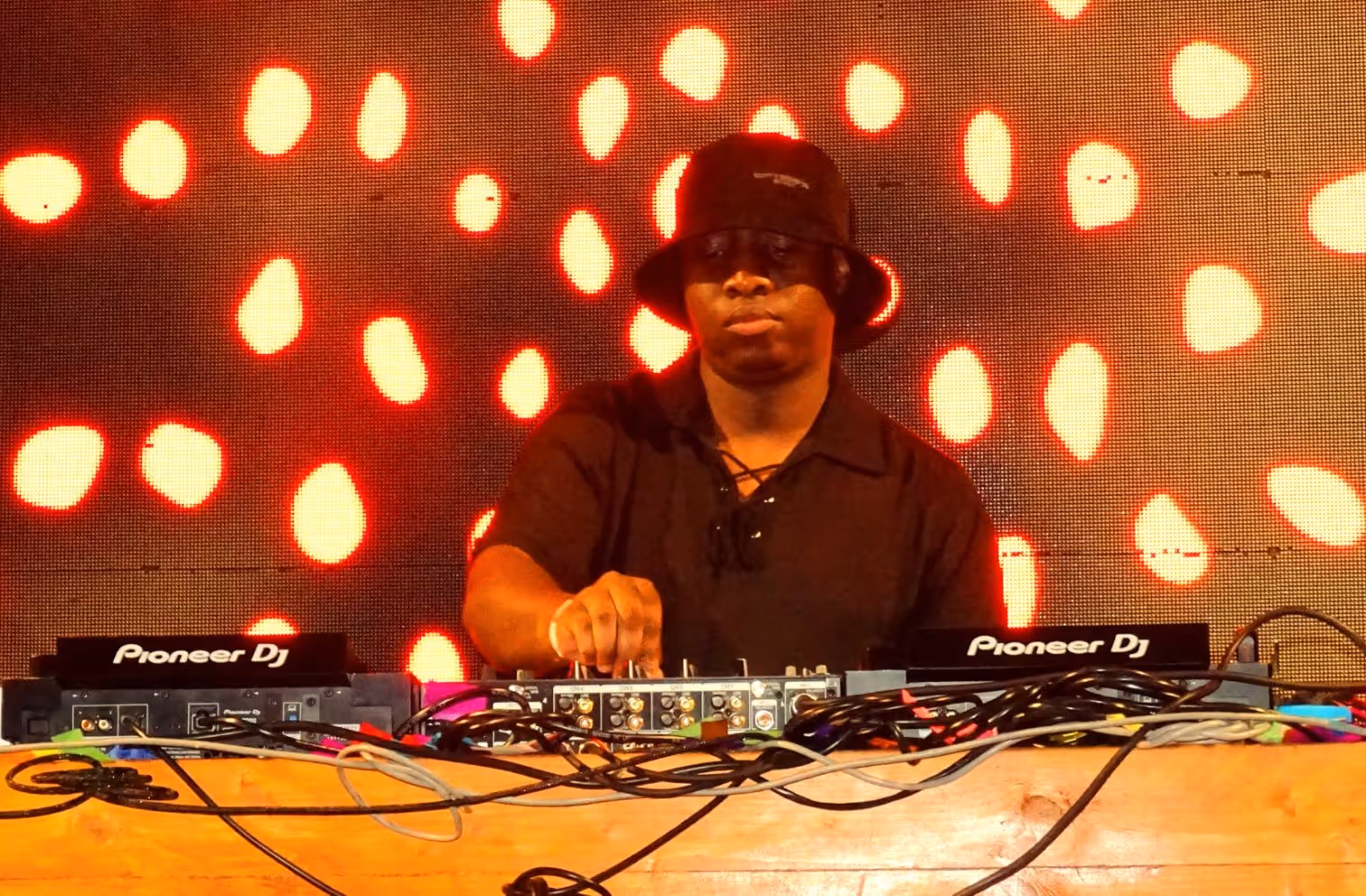 Noite divertida de Afro-house marca primeira edição do Jetour Music Fest 