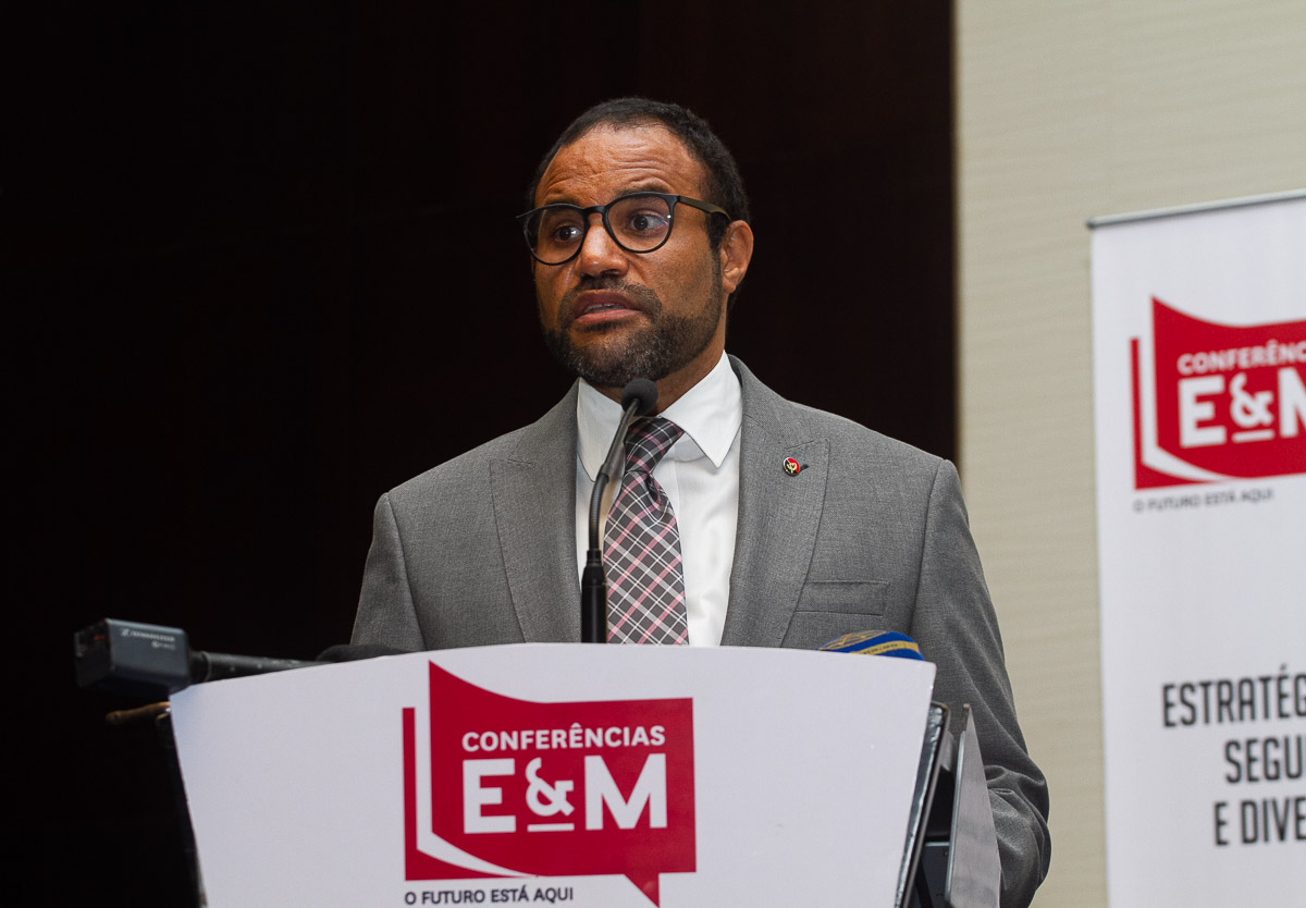 Ministro afirma que “Angola pode reivindicar ser uma nação que fomenta a economia azul”