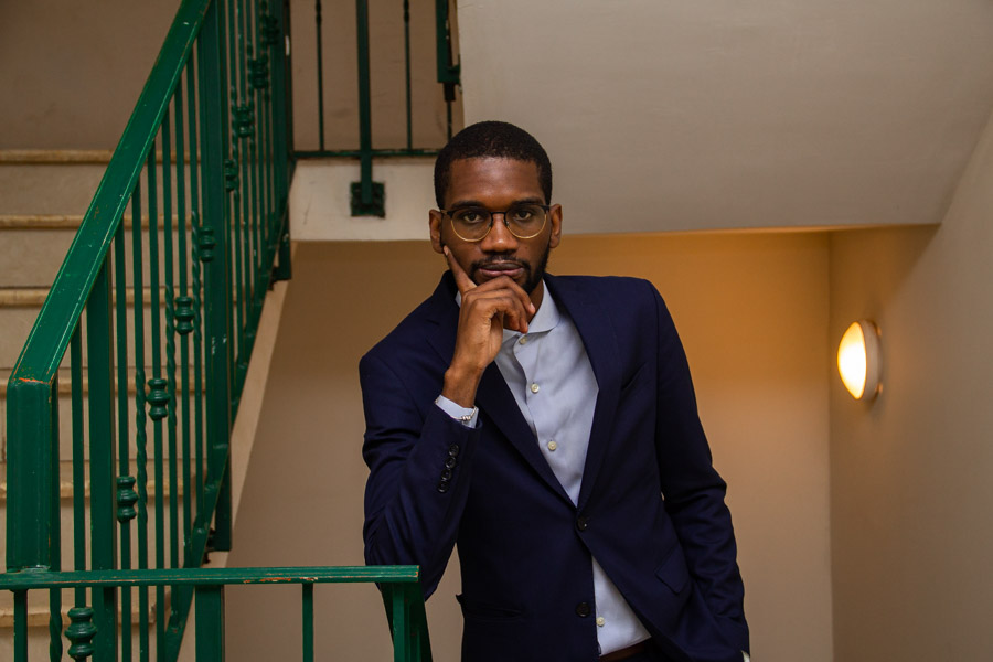 Com a crise política, aumenta a desconfiança dos cidadãos nas instituições do Estado, observa Sérgio Dundão