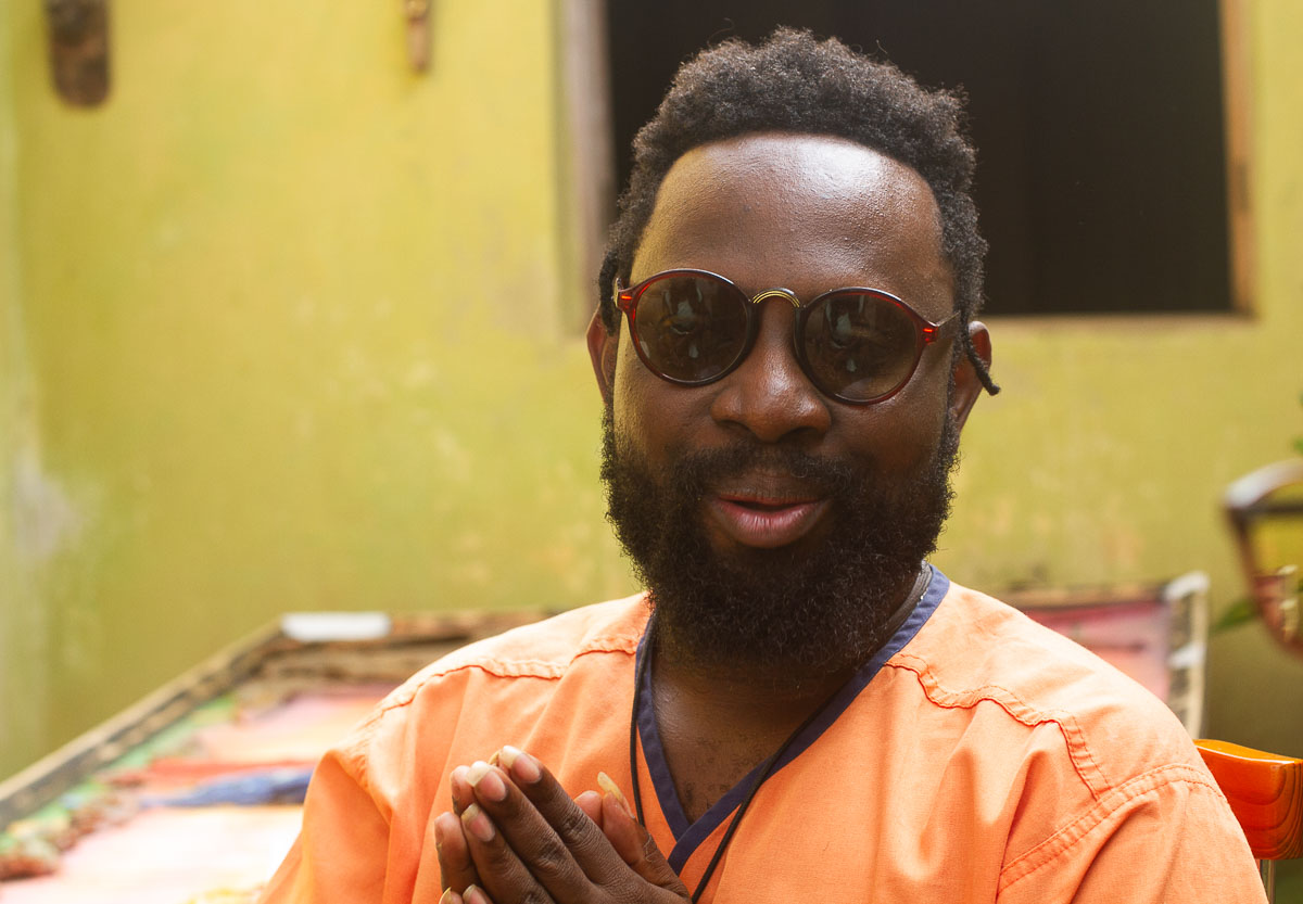 “Nós, os artistas, conseguimos viver vidas dos outros”, afirmou Dom 4