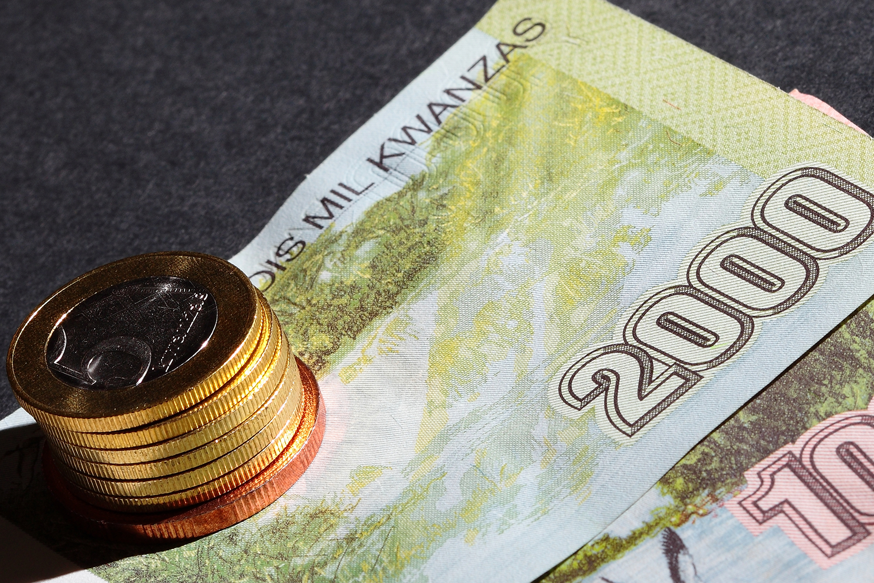 Relatório prevê crescimento da economia angolana abaixo de 3% até 2024