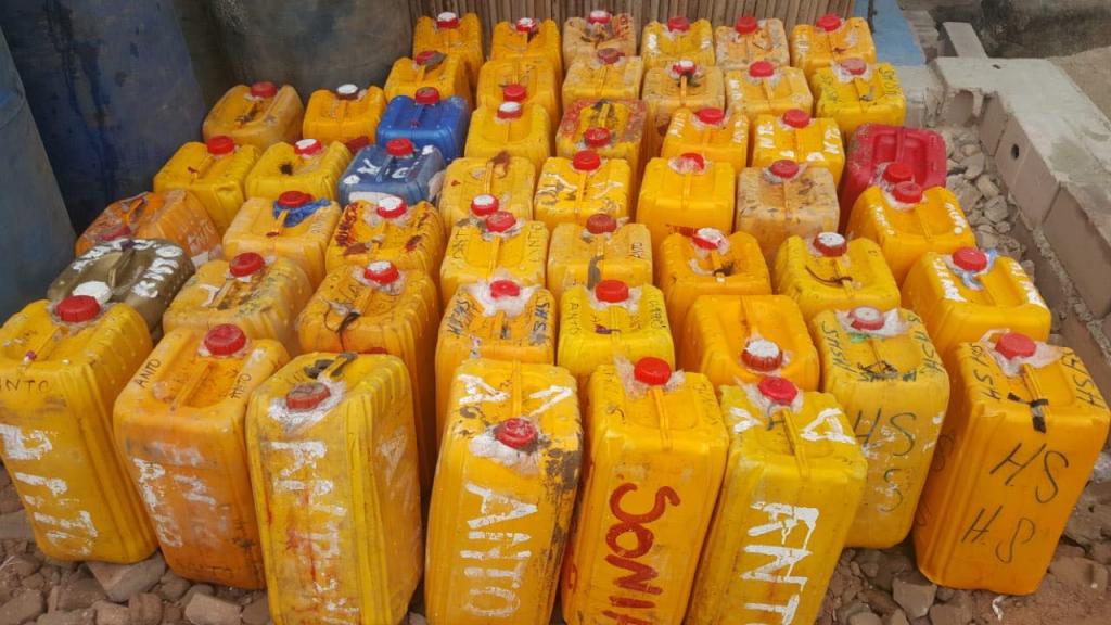 Mais de 900 litros de combustível apreendidos por suposto contrabando