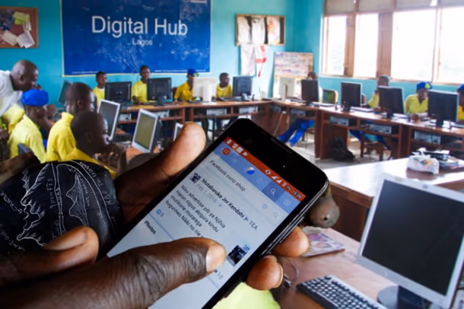 “Acesso à Internet em Angola continua proibitivamente caro para muitas pessoas”