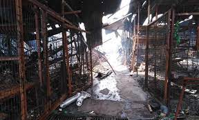 Incêndio consome mais de 65% do Mercado do Kifica