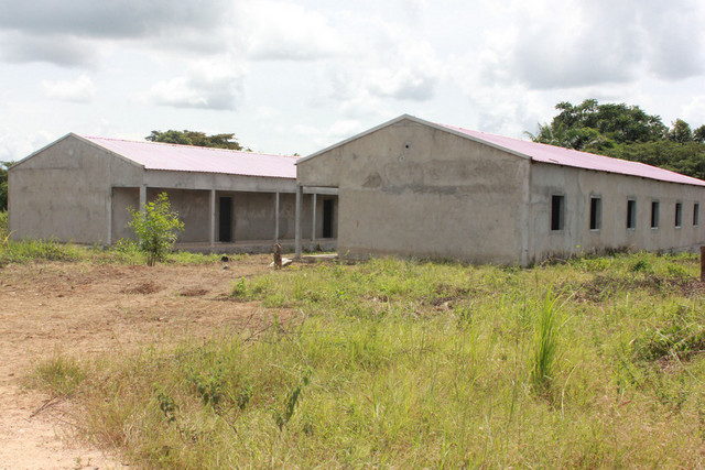 Problemas contratuais paralisam obras do PIIM 