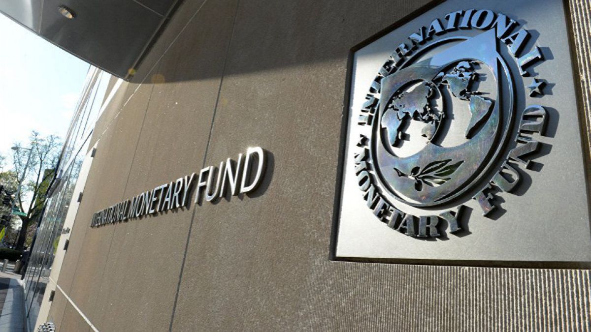Perspectivas económicas globais estão “mais sombrias”, afirma FMI