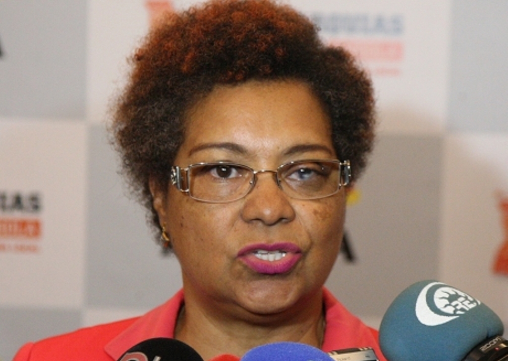Professores anunciam nova greve, ministra da Educação pede ponderação e voto de confiança ao Executivo