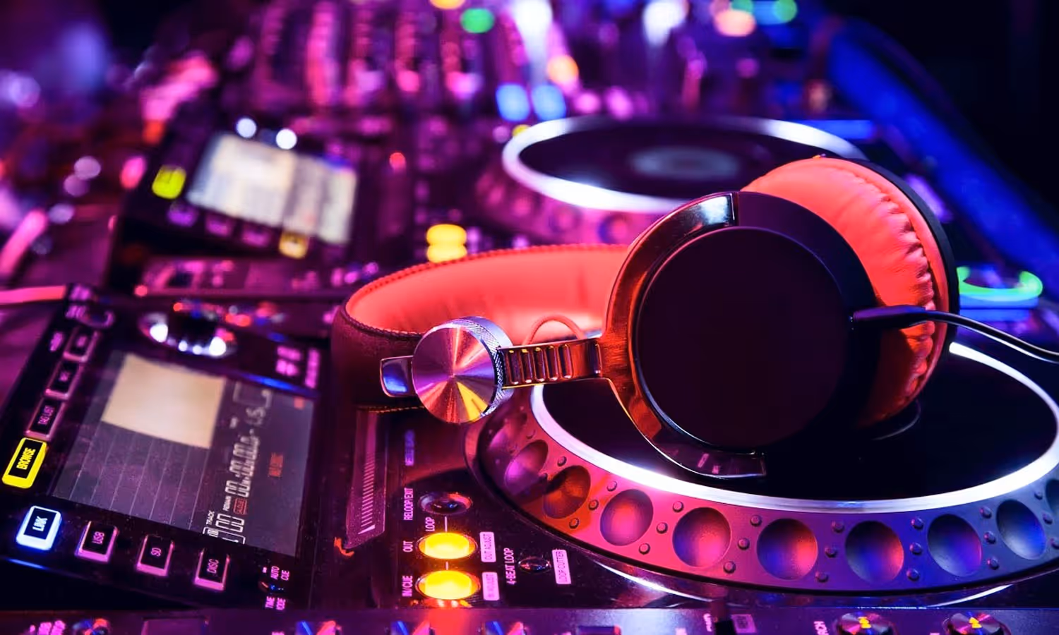 Concurso que procura a melhor DJ feminina já conhece finalistas