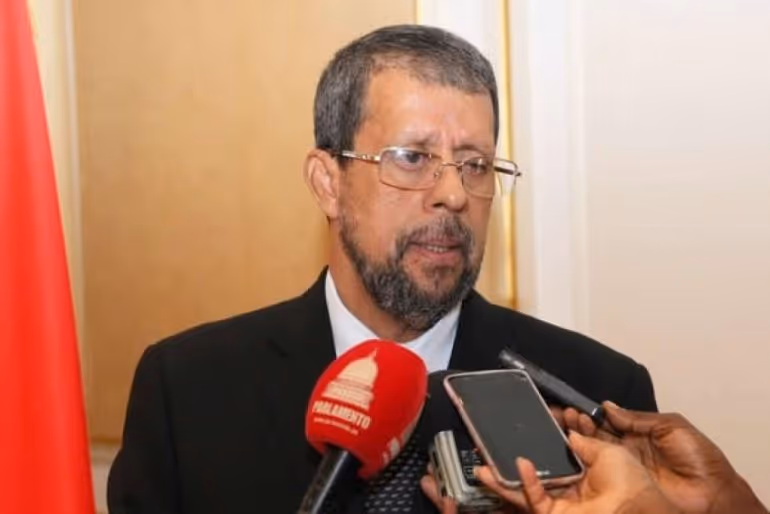 Embaixador incentiva jovens a partilharem experiências para o desenvolvimento dos países africanos