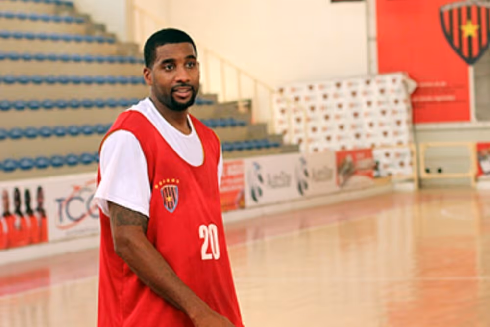 Faleceu Roderick Nealy, antigo jogador do Petro de Luanda