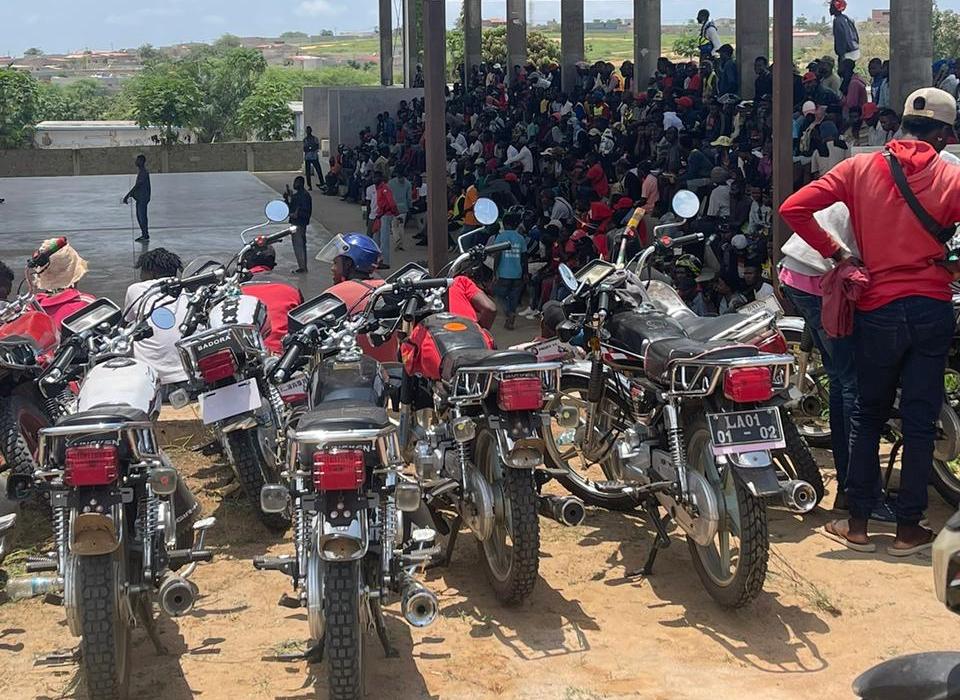 Mototaxistas do município de Belas exortados a legalizarem actividade