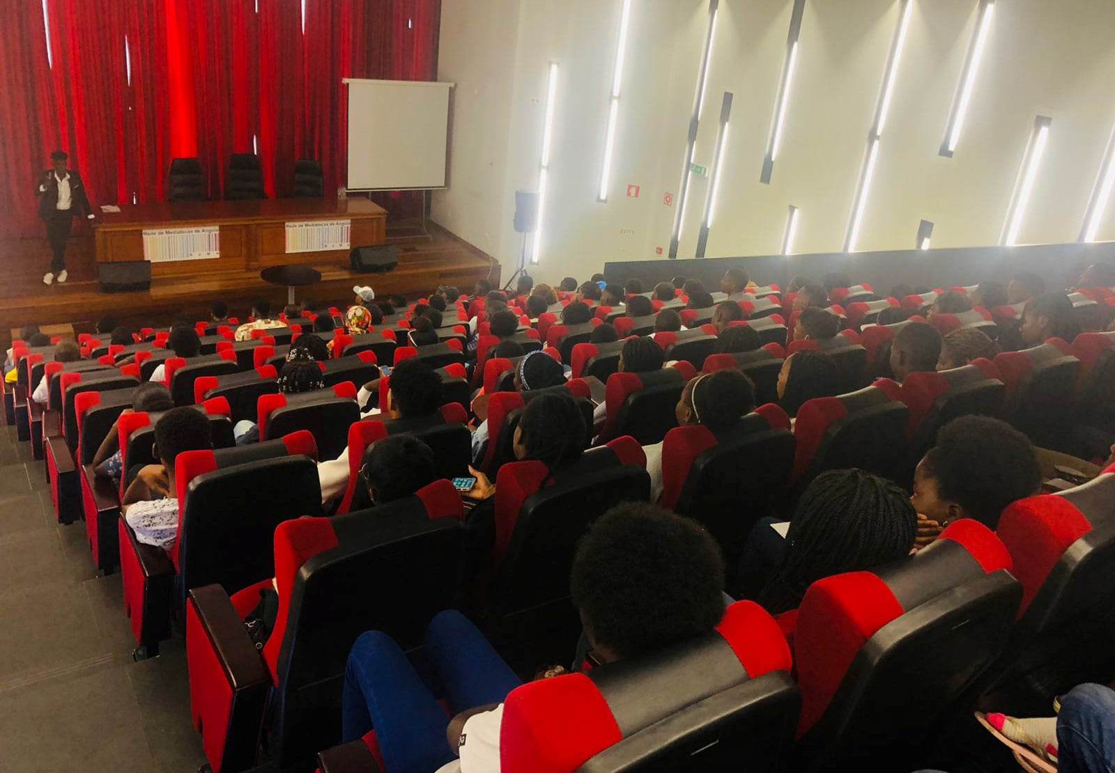 Empreendedores de Benguela, Huambo e bié recebem formação digital gratuita com Matias Daniel