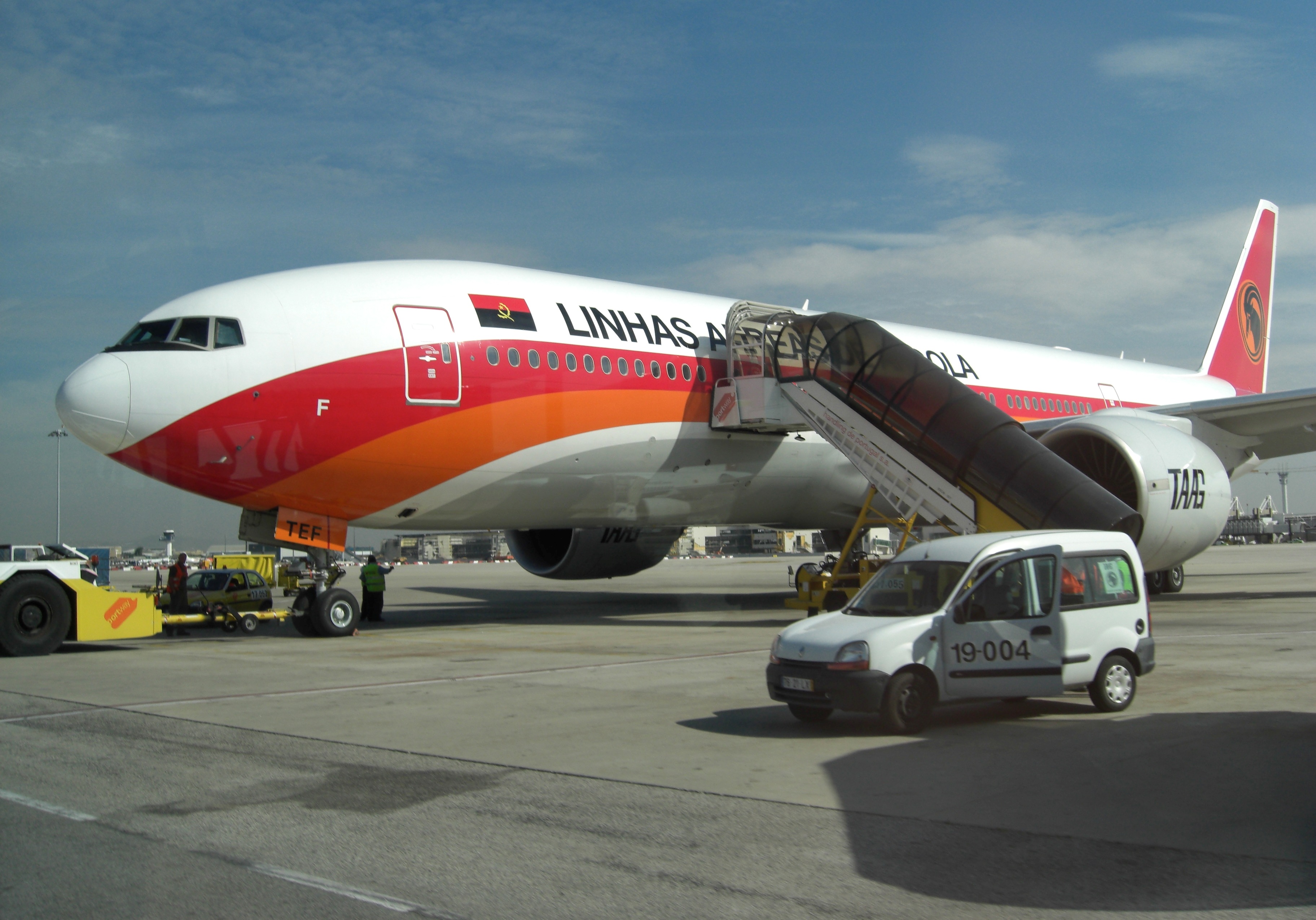Navegantes de cabine da TAAG realizam marcha de protesto no sábado