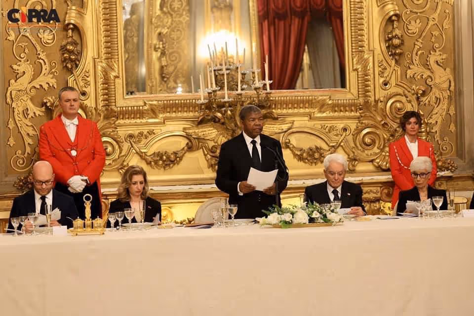 João Lourenço recebe Ordem de Mérito da República Italiana