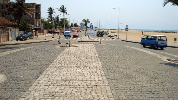 Avenida Murtala Mohamed com trânsito condicionado para manutenção
