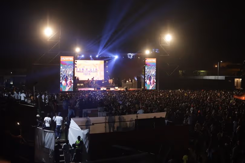 UNITEL - Festa da Música BFA 30 Anos faz vibrar 20 mil pessoas em Cabinda