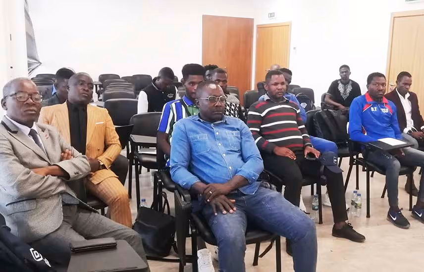 Dirigentes desportivos capacitados sobre gestão na Huíla