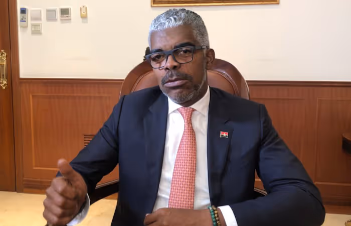 Ministro reitera que as obras do novo aeroporto internacional decorrem a “bom ritmo” 