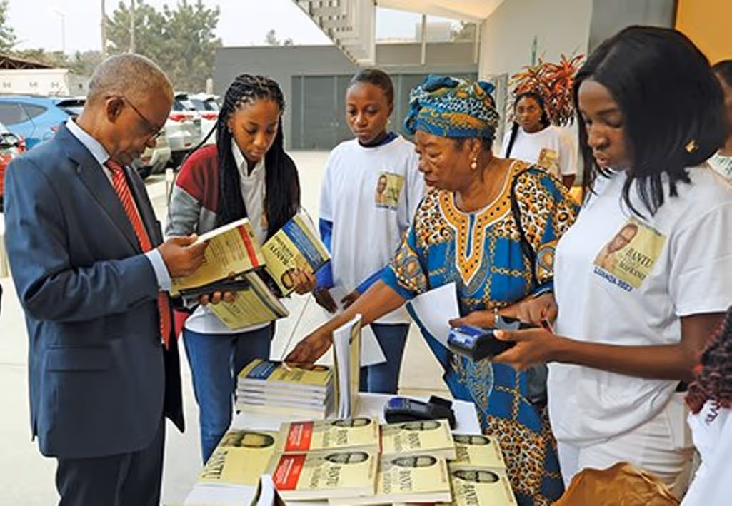 Obra de Maurício Caetano referencia cultura dos Bantu