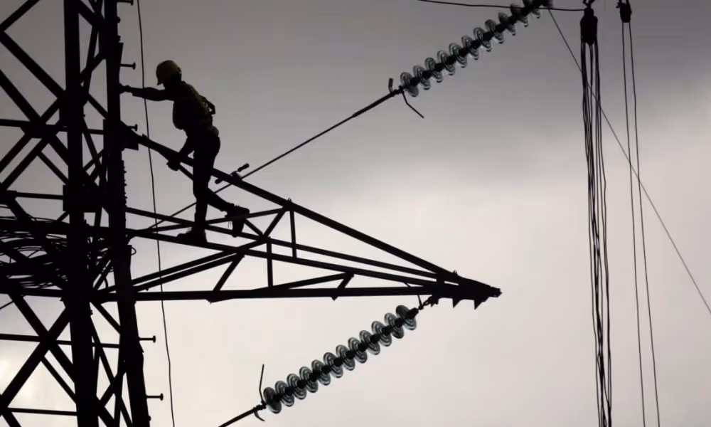 Vandalização de torres eléctricas pode deixar às escuras algumas zonas de Luanda