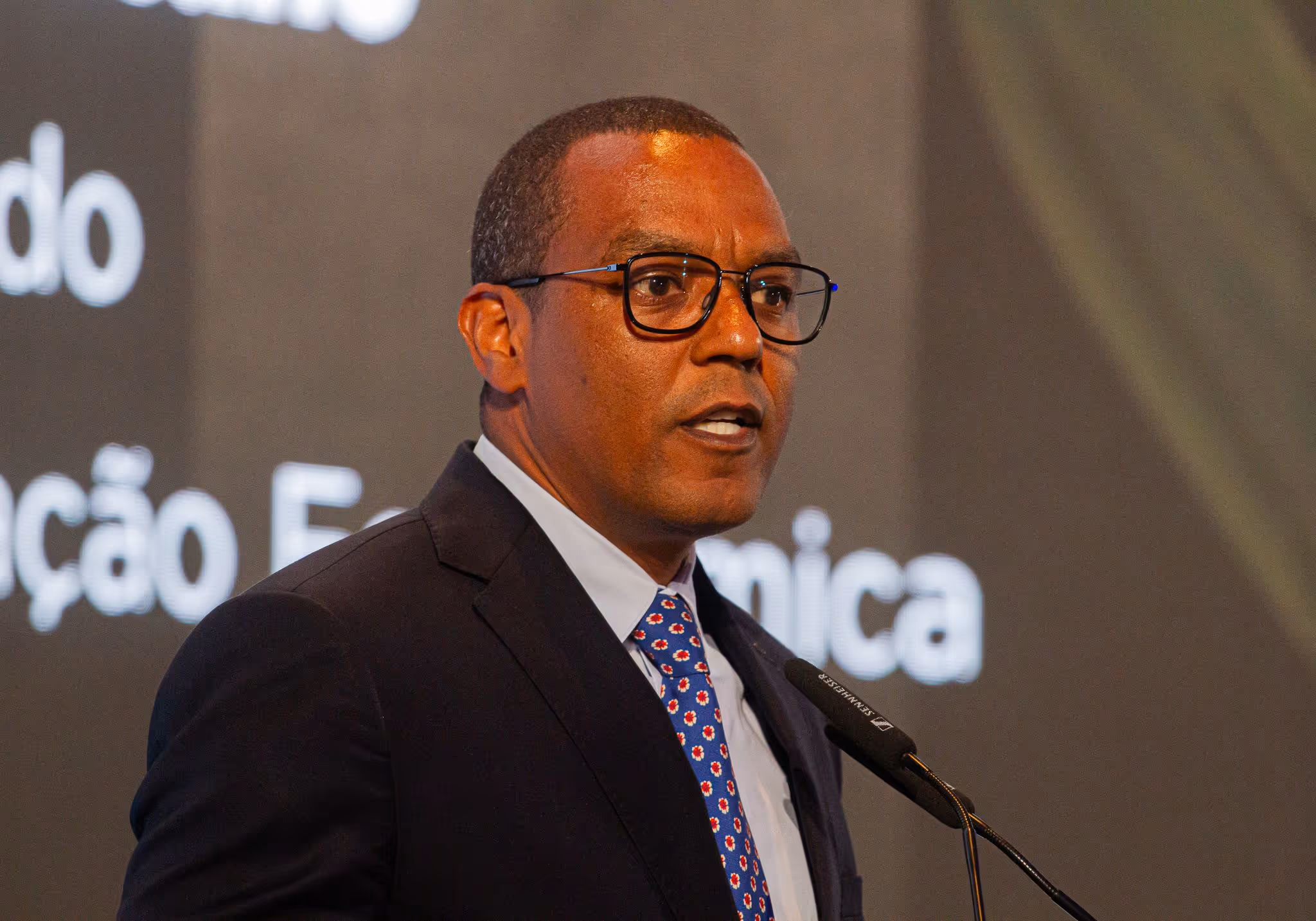 “O nosso foco tem sido o sector não petrolífero”, afirmou José de Lima Massano
