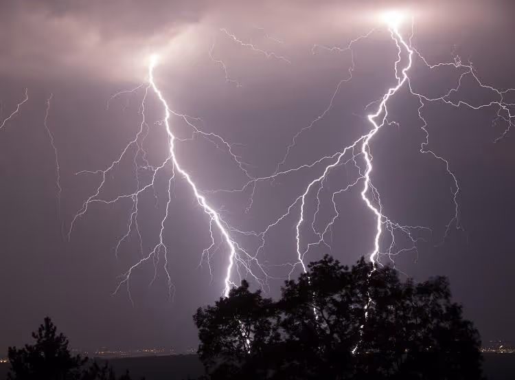 Quatro mortos e cinco feridos após descarga atmosférica no Balombo 