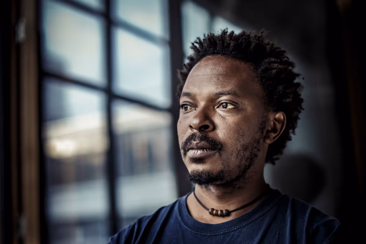 Artista expõe história do Congo em festival na Tunísia 