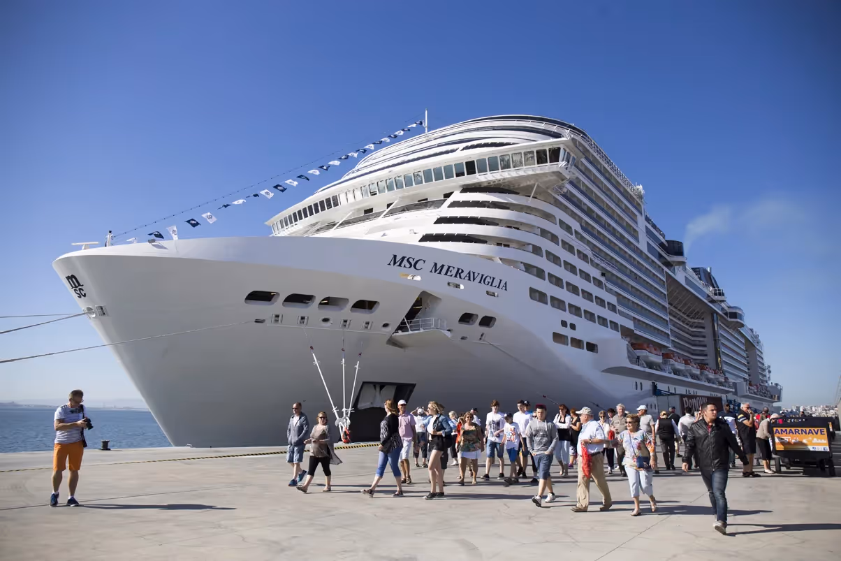 Luanda recebe cruzeiro Norwegian Sky com quase 2 mil turistas de várias nacionalidades