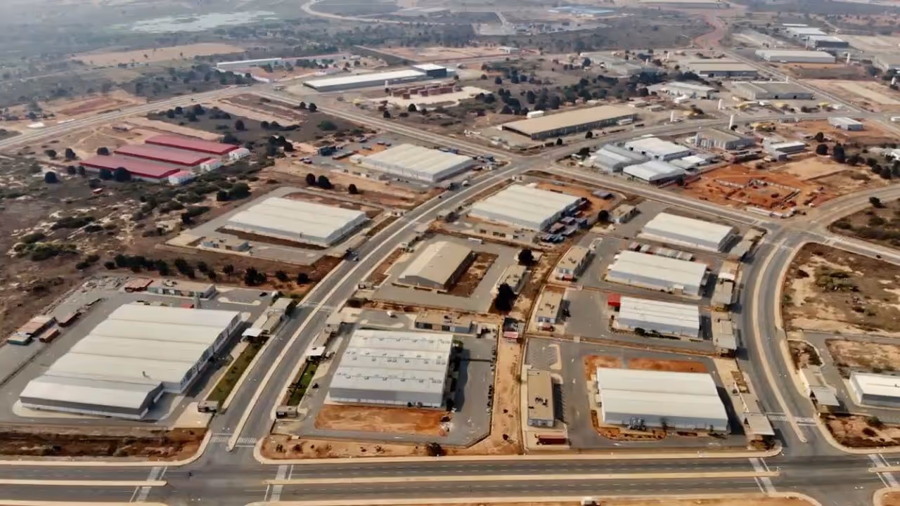 Grupo Opaia promove Feira de Emprego na Zona Económica Especial