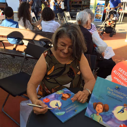 Escritora Cremilda de Lima apela à tradução de literatura infantil para línguas nacionais