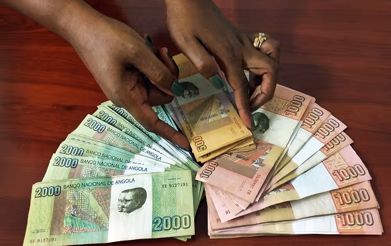 Ajuste salarial de 25% custa 1,2 bilião de kwanzas por ano ao Estado