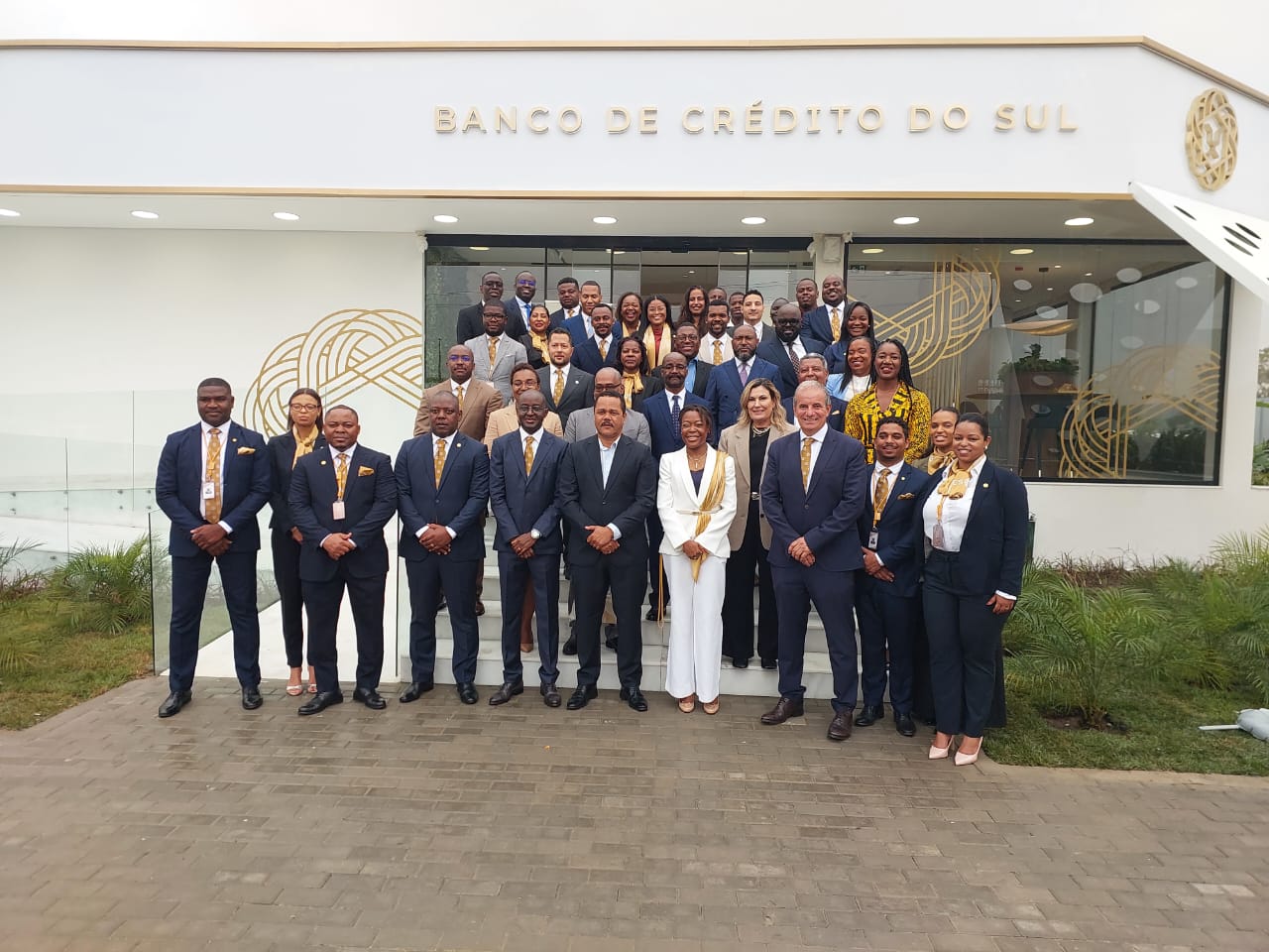 Viana beneficia de novo centro de negócios e serviços financeiros