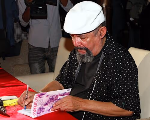 Manuel Rui lança três novas obras na Livraria Mayamba