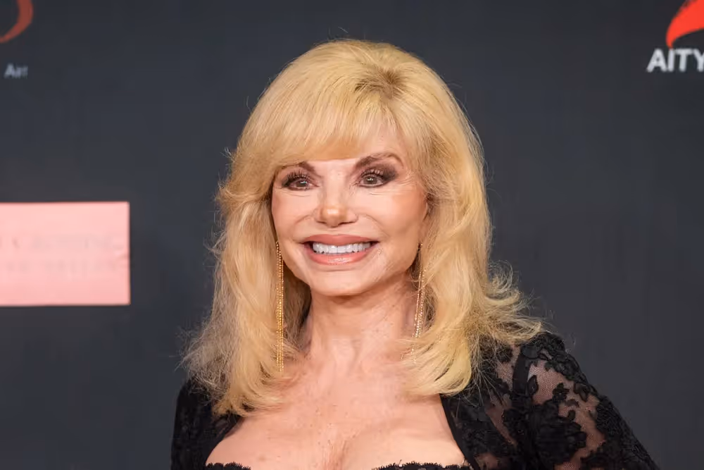 Morreu Loni Anderson, ícone da televisão americana e estrela de "WKRP in Cincinnati"