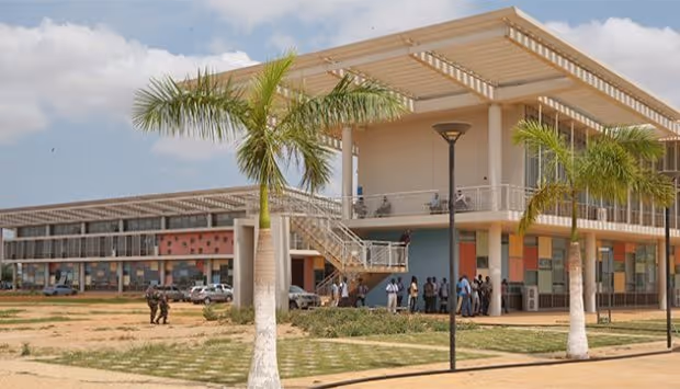 Universidades públicas abrem inscrições: UAN oferece o maior número de vagas para 2025/2026