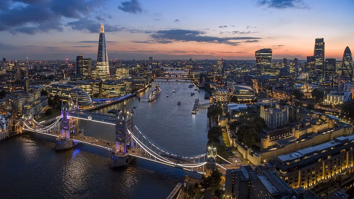 FT Africa Summit 2025 reúne líderes em Londres para redefinir o papel de África no cenário global