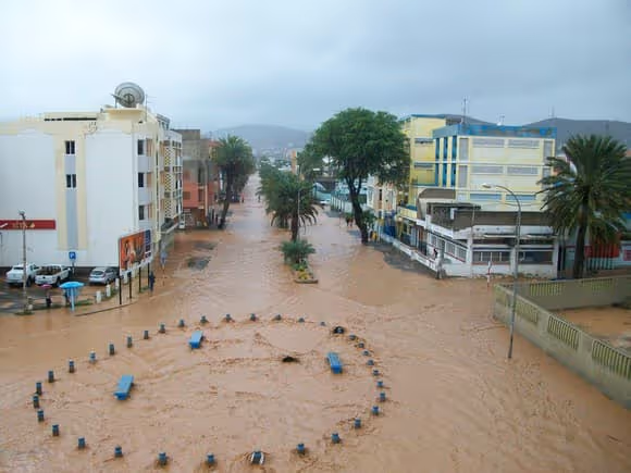 Cabo Verde declara estado de emergência em São Vicente e Santo Antão após inundações devastadoras