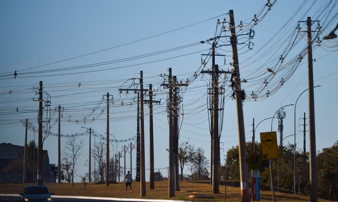 Angola prepara exportação de energia elétrica para Congo e Zâmbia