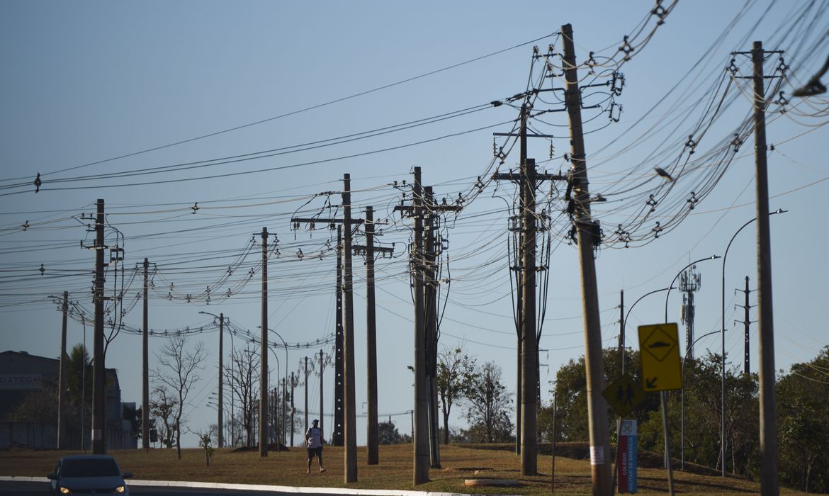 Angola prepara exportação de energia elétrica para Congo e Zâmbia
