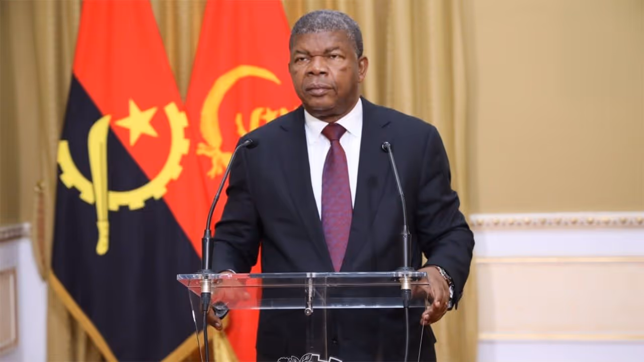 João Lourenço destaca avanços na escolarização e expansão da classe de iniciação
